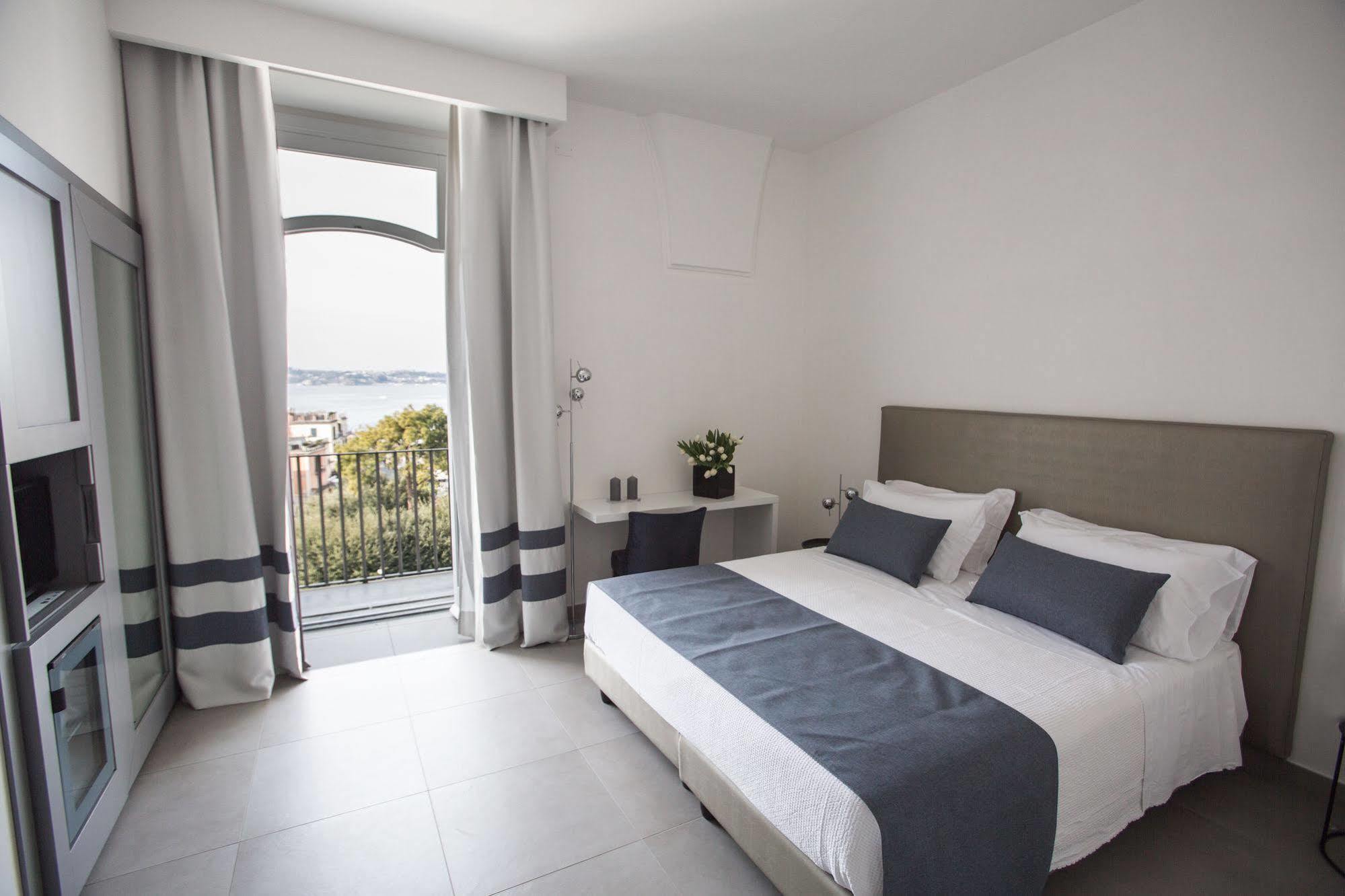 Maison Toledo Pozzuoli Bagian luar foto