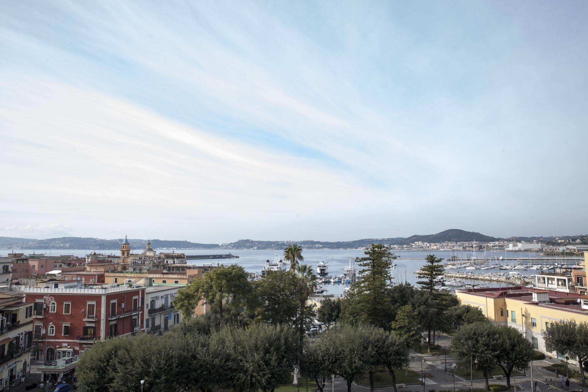 Maison Toledo Pozzuoli Bagian luar foto