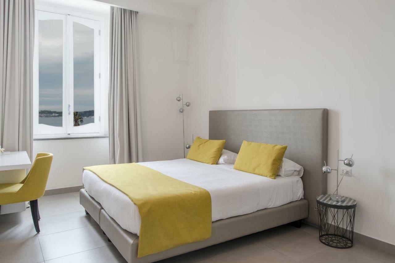 Maison Toledo Pozzuoli Bagian luar foto