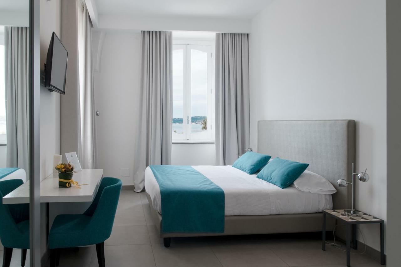 Maison Toledo Pozzuoli Bagian luar foto