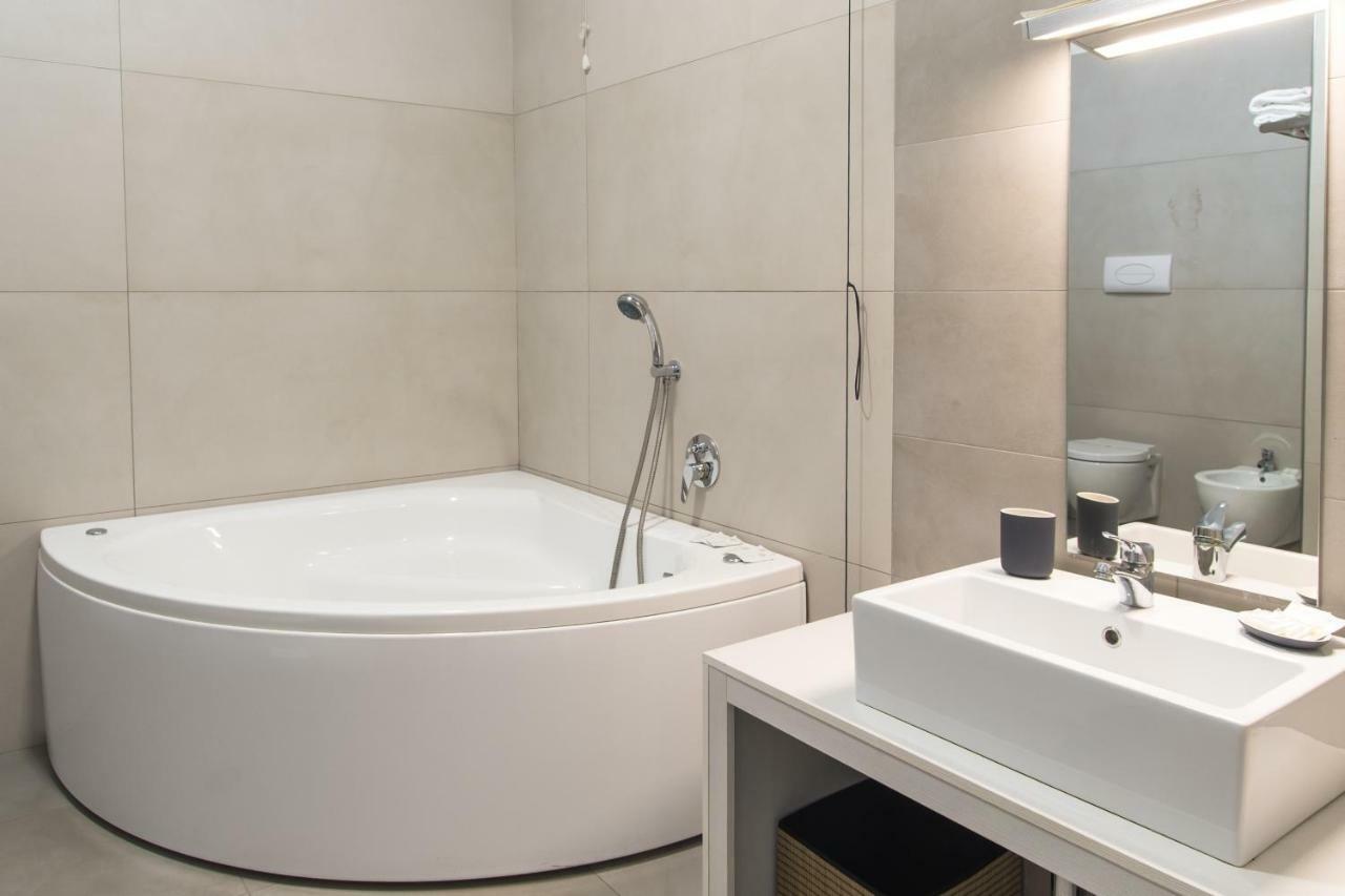 Maison Toledo Pozzuoli Bagian luar foto